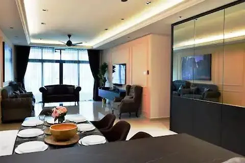 Legasi Kampung Baru Guest House By Rumahrehat 1908Sqft Huge Balcony For Bbq Twin Tower View Kuala Lumpur 0*,  Malaysia