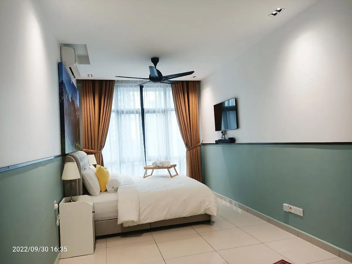 Apartment Legasi Kampung Baru Guest House By Rumahrehat 1908Sqft Huge Balcony For Bbq Twin Tower View Kuala Lumpur